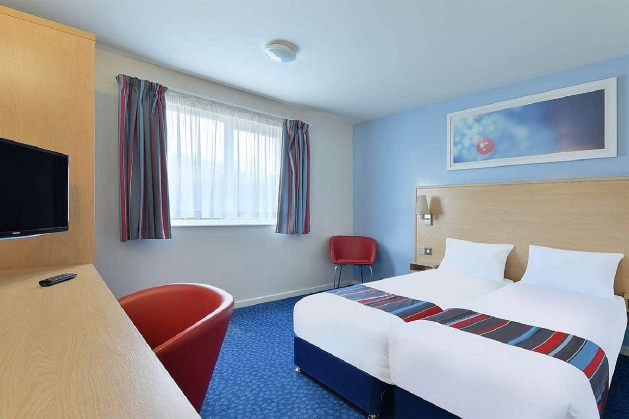 Travelodge מידלוויץ' מראה חיצוני תמונה