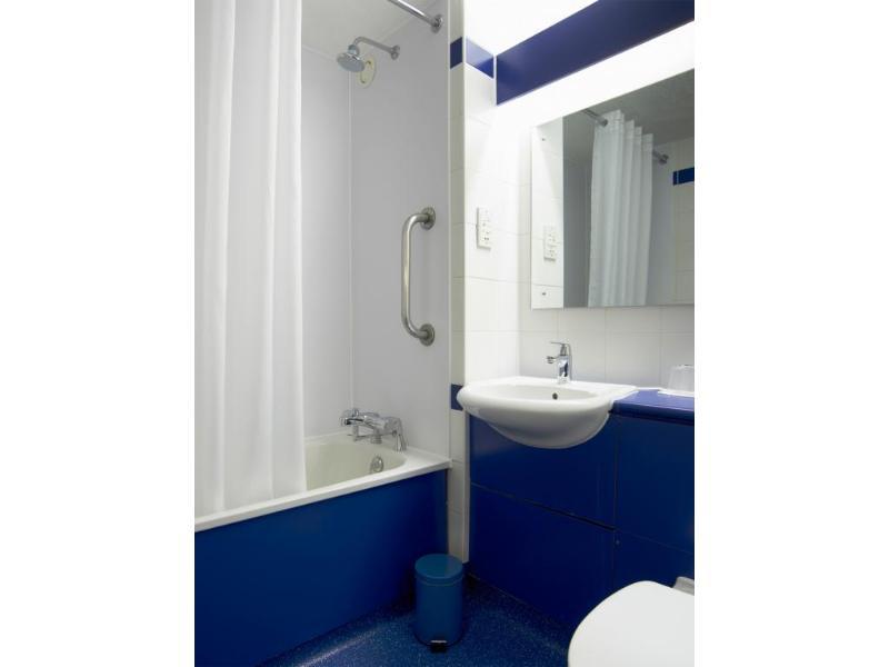 Travelodge מידלוויץ' מראה חיצוני תמונה
