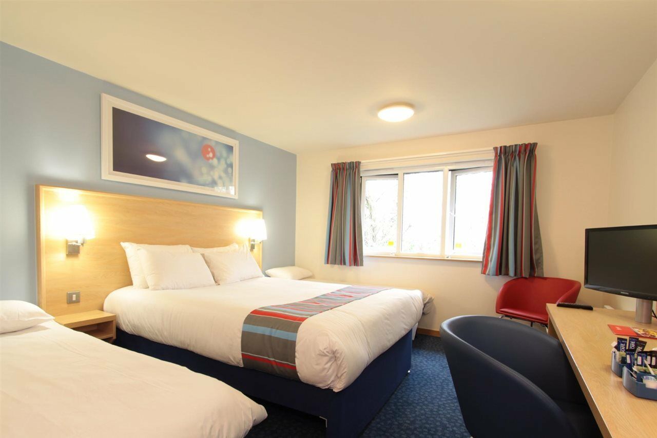 Travelodge מידלוויץ' מראה חיצוני תמונה